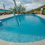 In With Seaview, Terrace, Air Condition, Wifi 아파트 *