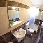 In With Seaview, Terrace, Air Condition, Wifi 아파트 *