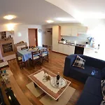 아파트 In With Seaview, Terrace, Air Condition, Wifi