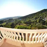 Апартаменты In With Seaview, Terrace, Air Condition, Wifi Mundanije