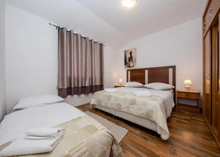 In With Seaview, Terrace, Air Condition, Wifi Apartamento *