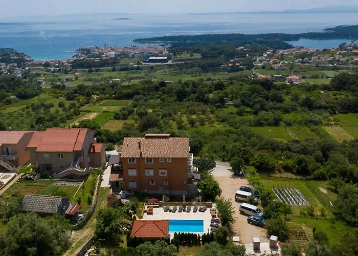 In With Seaview, Terrace, Air Condition, Wifi Apartamento *