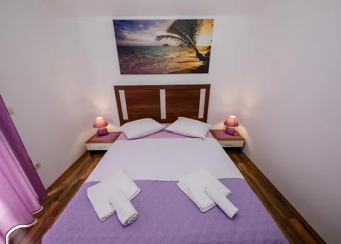 In With Seaview, Terrace, Air Condition, Wifi Apartamento *