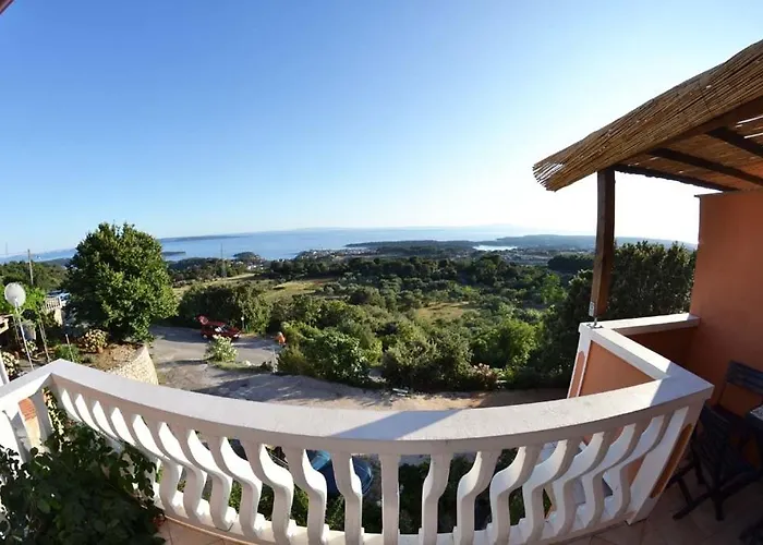 In With Seaview, Terrace, Air Condition, Wifi Apartamento