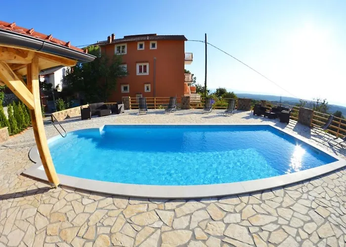 In With Seaview, Terrace, Air Condition, Wifi Apartamento Mundanije
