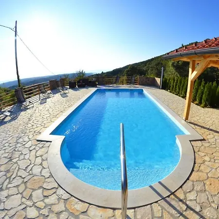 In With Seaview, Terrace, Air Condition, Wifi *