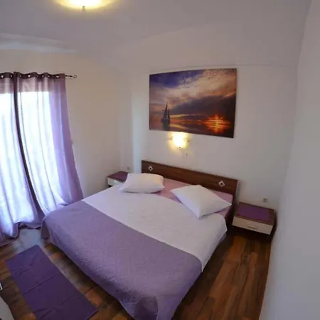 In With Seaview, Terrace, Air Condition, Wifi