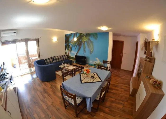 In With Seaview, Terrace, Air Condition, Wifi