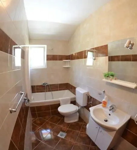 アパート In With Seaview, Terrace, Air Condition, Wifi